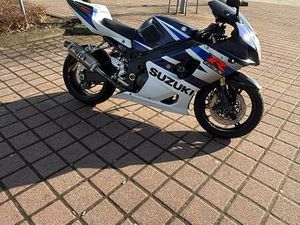 SUZUKI GSX-R 1000 K4 MIT YOSHIMURA AUSPUFF