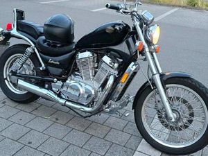 SUZUKI INTRUDER VS 750