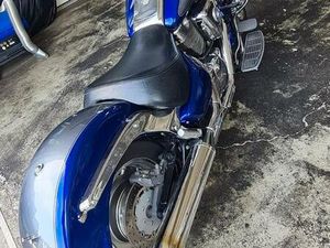 SUZUKI INTRUDER