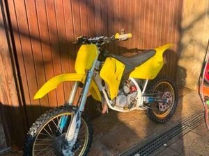 SUZUKI RM 85 VOLLCROSS
