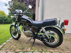 SUZUKI GN 250