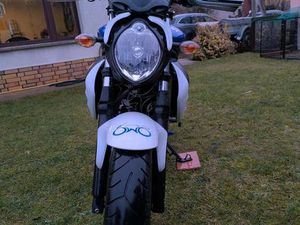 SUZUKI GLADIUS SFV650