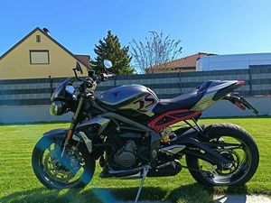 OCCASION TRIUMPH STREET TRIPLE 765 RS