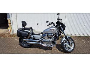 HONDA VF 750C MAGNA