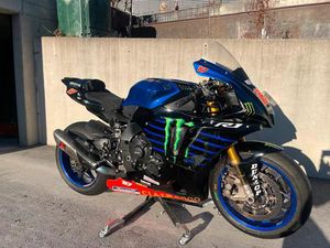 YAMAHA R1 RINGMOTORRAD