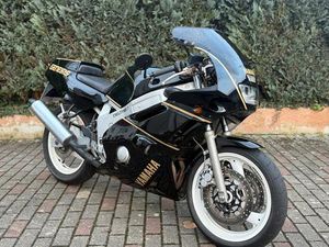YAMAHA FZR600