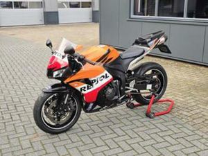 HONDA SPORT CBR 600RR REPSOL UITGEVOERD. NIEUWE BANDEN. — MOTOREN | HONDA — MARKTPLAATS
