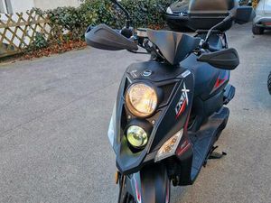 SYM CROX MOTORROLLER – NEUWERTIG – TOPCASE – 7.861 KM