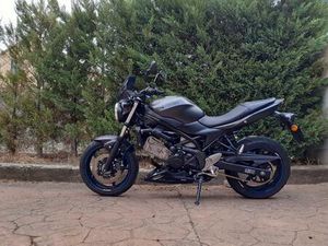 SUZUKI - SV650