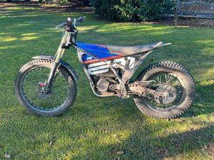 ELECTRIC MOTION ESCAPE R 21