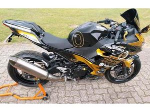 KAWASAKI NINJA 400 UNIKAT 2000€ EXTRAS