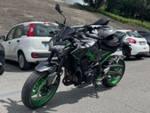 KAWASAKI Z900