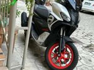APRILIA SR GT 125 SPORT