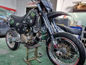 HUSQVARNA SM 610 NERO