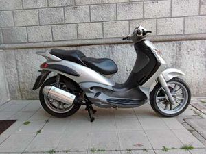 PIAGGIO BEVERLY 200 ARGENTO