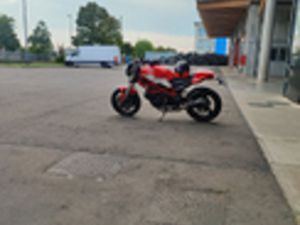 DUCATI MONSTER 695