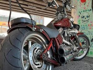 ② HARLEY DAVIDSON ROCKER C