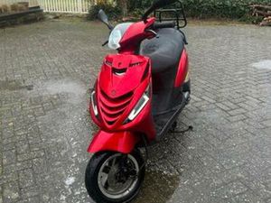 ZIP 4T V2 — SCOOTERS | PIAGGIO — MARKTPLAATS