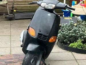 TYPE 3 + SKR 125 BLOK (WIE HET EERST KOMT MAG M) — SCOOTERS | PIAGGIO — MARKTPLAATS