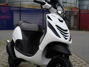ZIP SP H20 LC ORGINEEL 2TAKT BOUWJAAR 2000 BROM — SCOOTERS | PIAGGIO — MARKTPLAATS