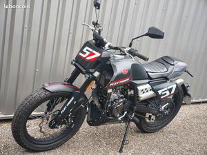 TRAIL SCRAMBLER FLAT TRACK 125 ABS