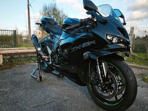 KAWASAKI ZX6R