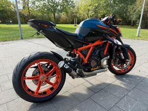 ② KTM SUPERDUKE 1290R : 2215 KM ! - GARANTIE JUSQU'EN 2028 !