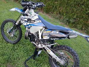 MOTO ENDURO HUSQVARNA 250