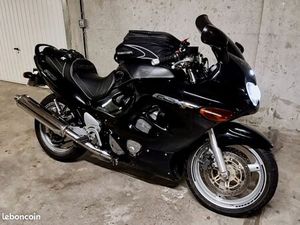 SUZUKI 750 GSXF