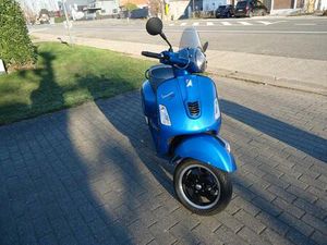 ② VESPA GTS 125