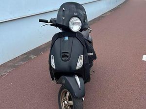 ② VESPA LX50 EN BON ÉTAT