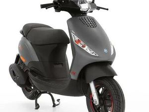 ② PIAGGO ZIP 0KM - NIEUW!! 45KM/U B-KLASSE
