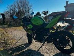 KAWASAKI NINJA 400