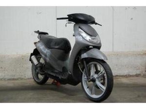 PEUGEOT LOOXOR / 50CC / 2 TAKT / SCHUURVONDST — SCOOTERS | PEUGEOT — MARKTPLAATS