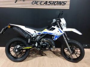 RIEJU MRT 2024 50 CM3 | MOTO SUPER MOTARD | 2 426 KM | BLANC | 22100 QUEVERT