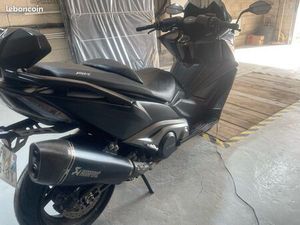 KYMCO AK 550