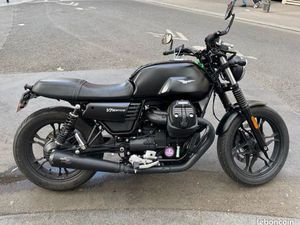 MOTO GUZZI V7 STONE III
