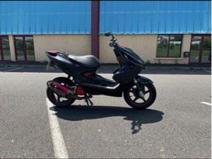 VENTE SCOOTER, NITRO 1800 NÉGOCIABLE
