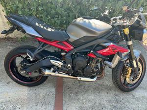 TRIUMPH STREET TRIPLE R 675 ABS 2013
