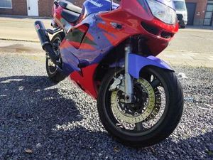 ② KAWASAKI NINJA ZX6R