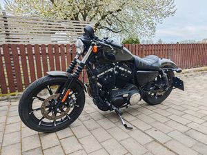 HARLEY-DAVIDSON IRON 883
