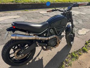 DUCATI SCRAMBLER 800