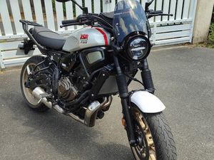 YAMAHA XSR 700 XTRIBUTE