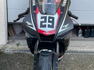 R1 2020 VERSION PISTE