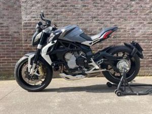 MV AGUSTA DRAGSTER 800 BJ 2015 +- 10925 KM ALS NIEUW — MOTOREN | MV AGUSTA — MARKTPLAATS