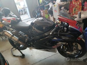 SUZUKI GSXR 1000 K6 DA PISTA