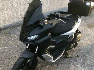 ÉCHANGE 125 APRILIA SR GT