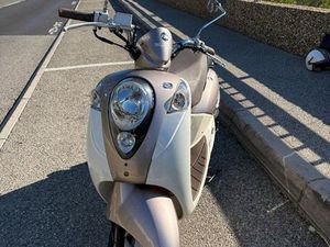 SCOOTER MIO 50