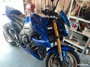 YAMAHA FZ8