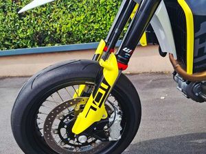 HUSQVARNA 701 SUPERMOTARD